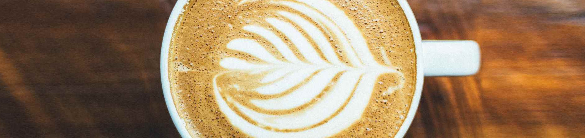 Latte Macchiato mit Blume